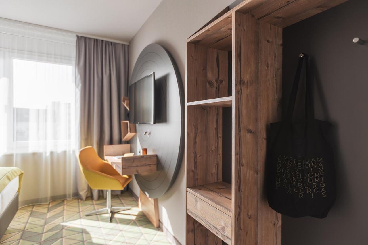 Holiday Inn - The Niu, Mill Cologne Muelheim, An Ihg Hotel Екстериор снимка