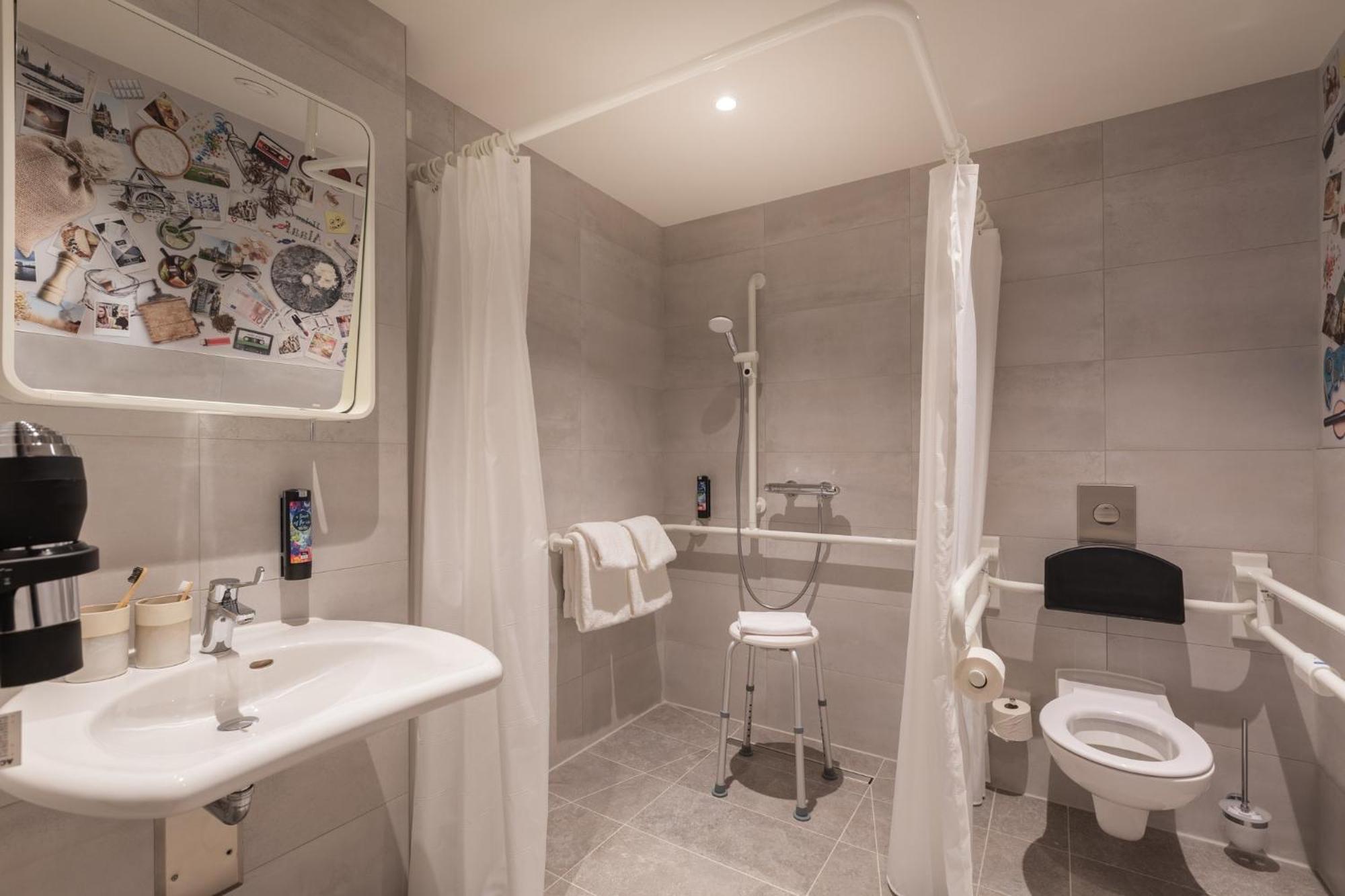 Holiday Inn - The Niu, Mill Cologne Muelheim, An Ihg Hotel Екстериор снимка