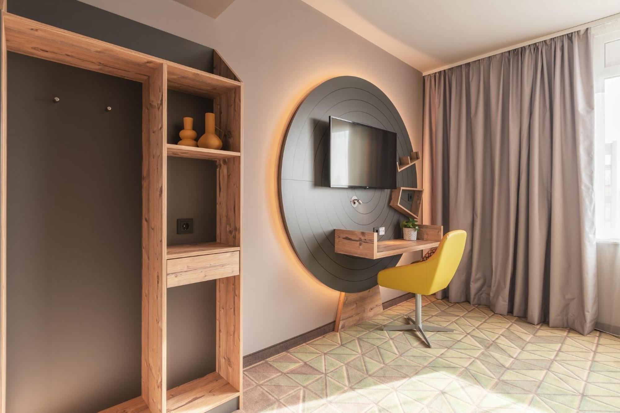 Holiday Inn - The Niu, Mill Cologne Muelheim, An Ihg Hotel Екстериор снимка