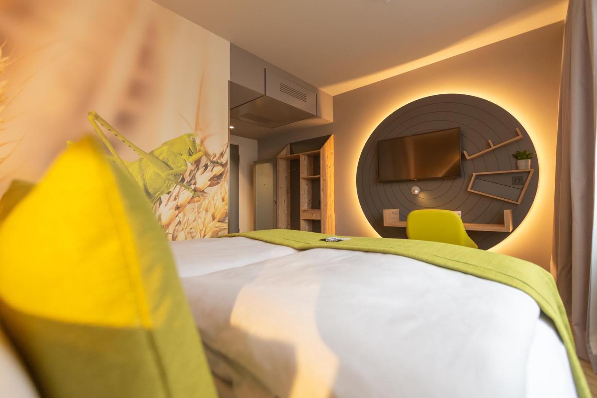 Holiday Inn - The Niu, Mill Cologne Muelheim, An Ihg Hotel Екстериор снимка
